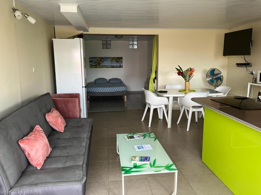 Agreable Appartement En Rez-De-Jardin A 450M De La Mer Sainte-Anne Luaran gambar