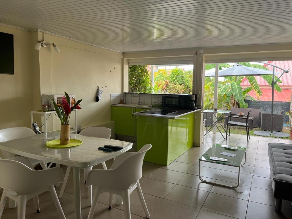 Agreable Appartement En Rez-De-Jardin A 450M De La Mer Sainte-Anne Luaran gambar
