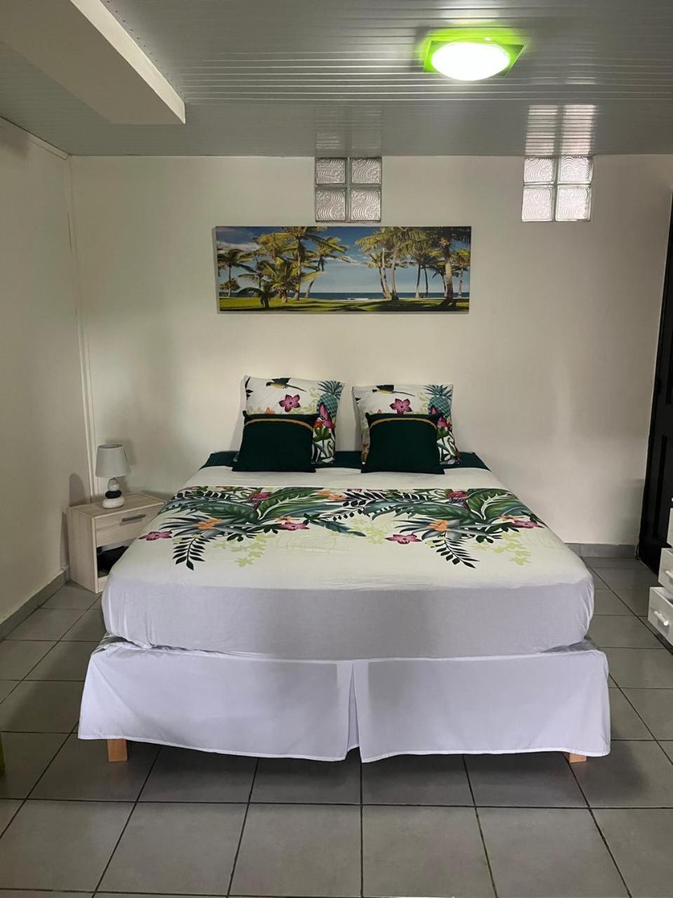 Agreable Appartement En Rez-De-Jardin A 450M De La Mer Sainte-Anne Luaran gambar